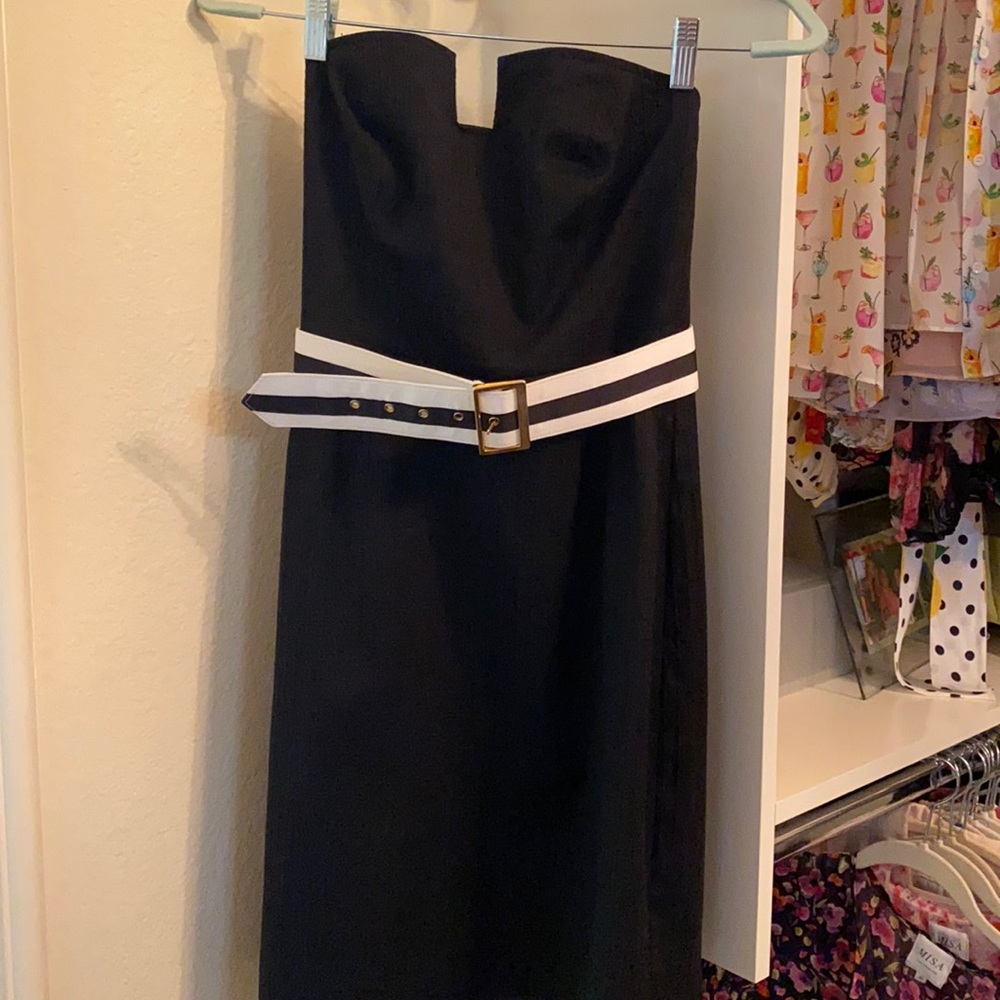 Darling strapless summer dress!